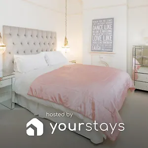  Holiday home Stamford Park Road By Yourstays, A Wonderful Family Townhouse In A Superb Location!
